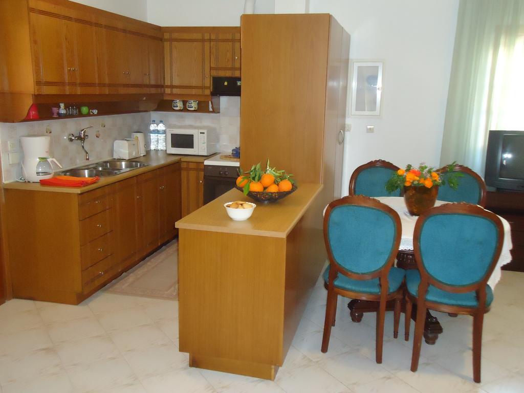 Christina Apartments Drepano  ภายนอก รูปภาพ