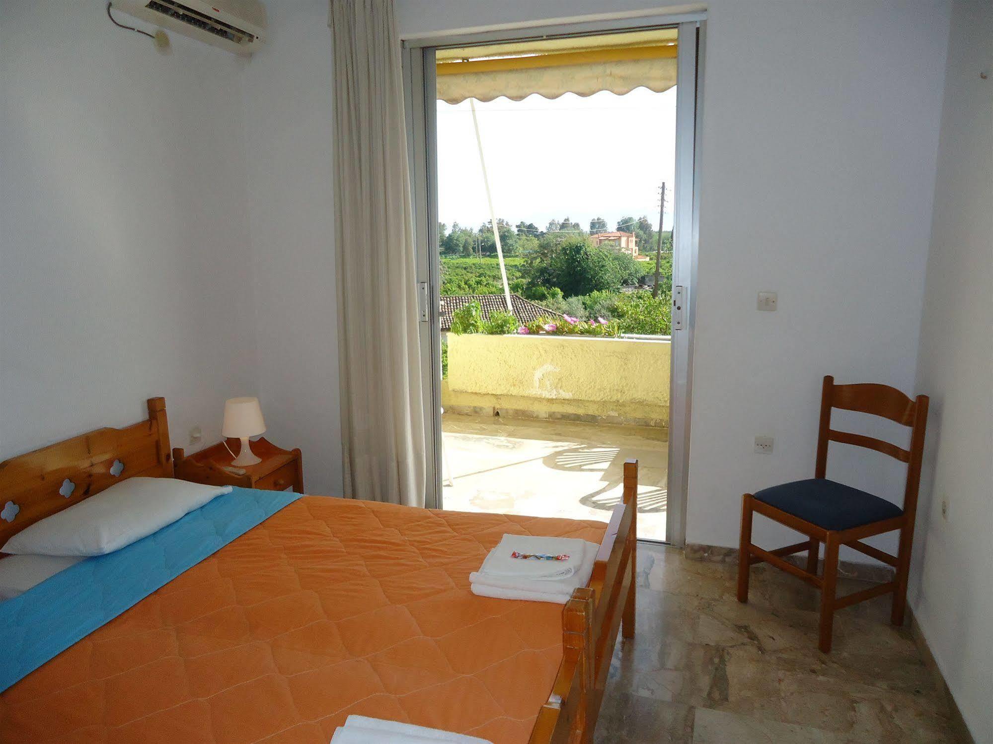 Christina Apartments Drepano  ภายนอก รูปภาพ