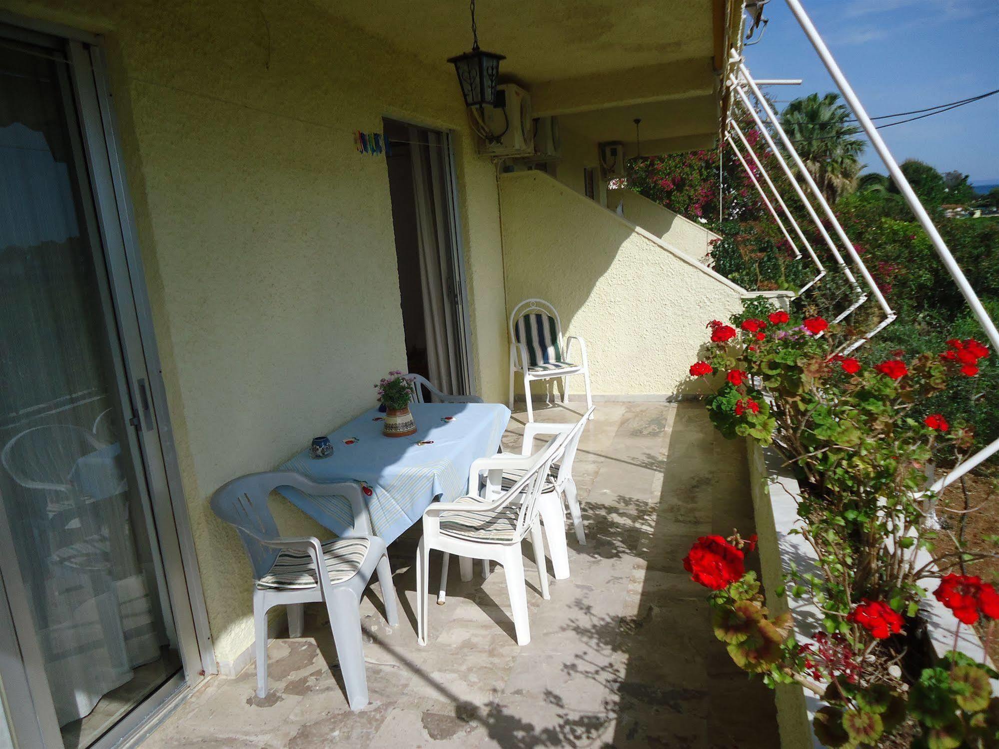 Christina Apartments Drepano  ภายนอก รูปภาพ
